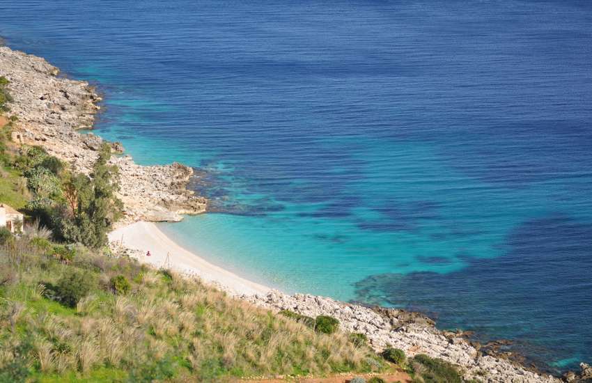 Il blu della riserva dello zingaro
