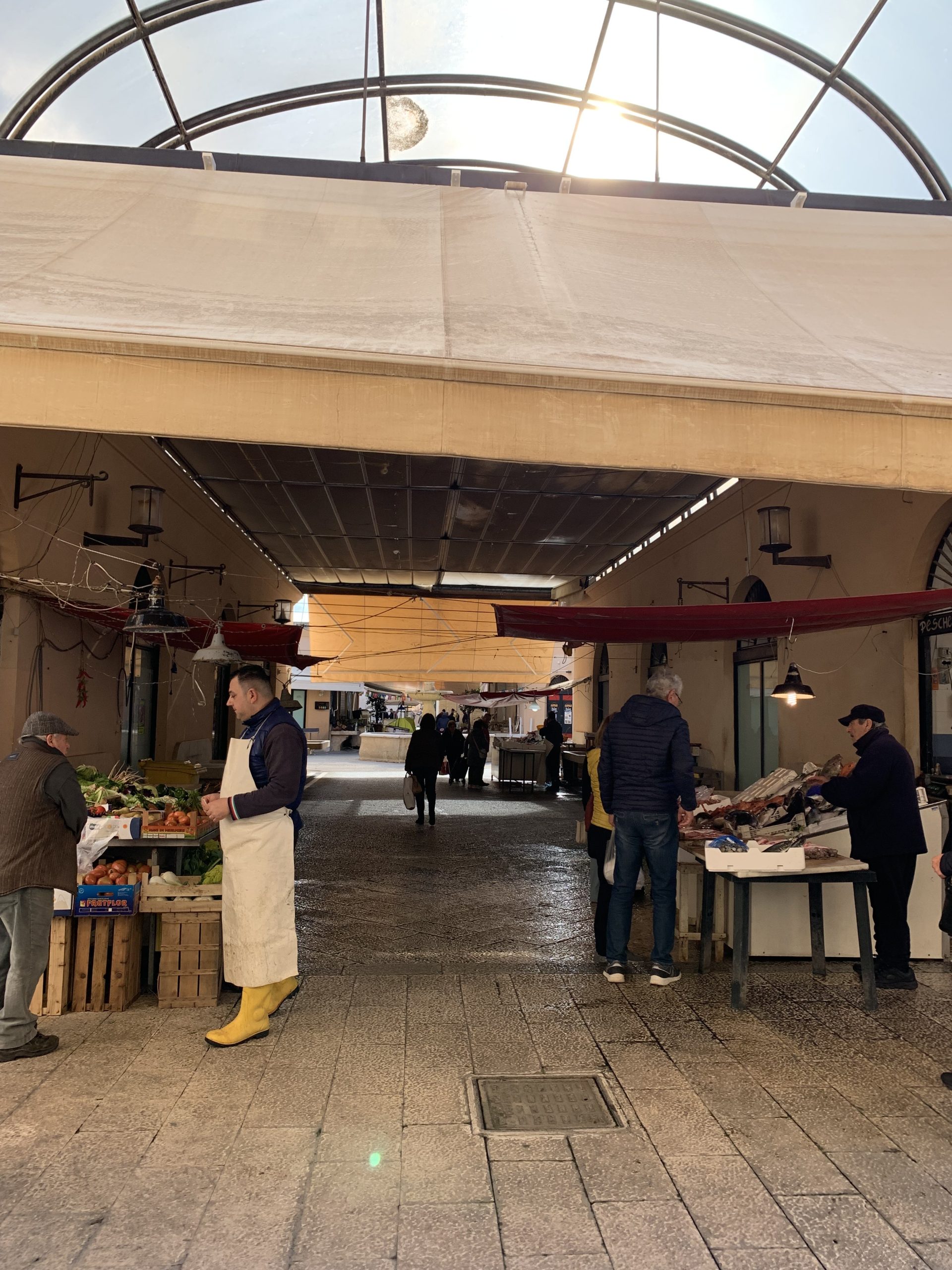 Marsala esperienza enogastronomica mercato